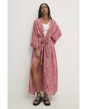 Answear Lab kimono kolor różowy wzorzysta