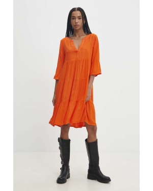 Answear Lab sukienka kolor pomarańczowy mini prosta